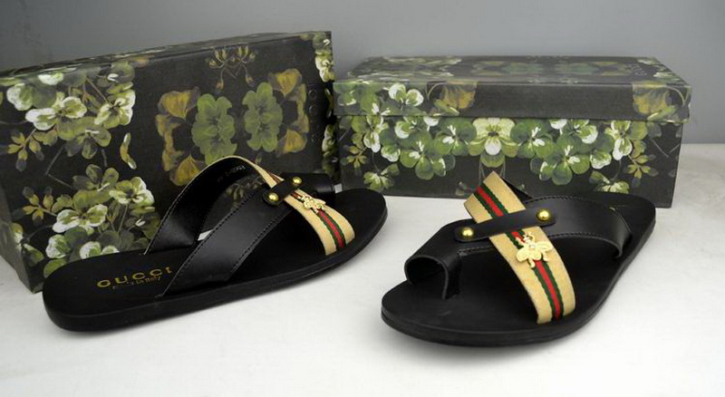 Gucci Slippers Woman--076